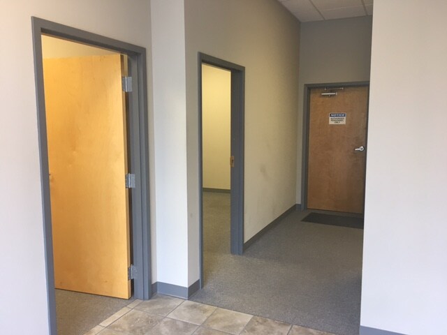 More Photos Of 119 Poplar Pointe Dr, Mooresville Research And Development For Lease