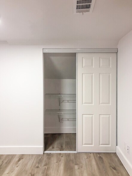 More Photos Of 55 Main St, Garden City Office Residential For Sale