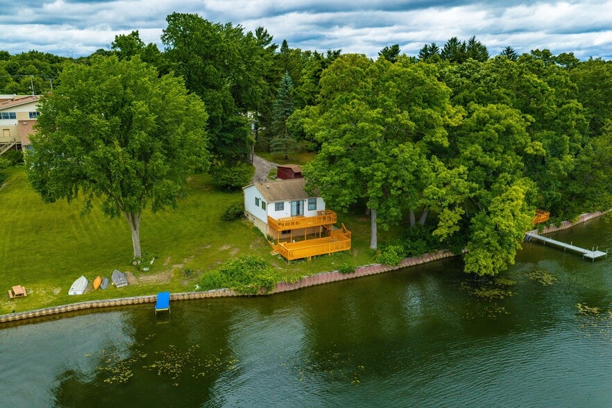 More Photos Of 11032 Grand River Rd, Brighton Office Residential For Sale