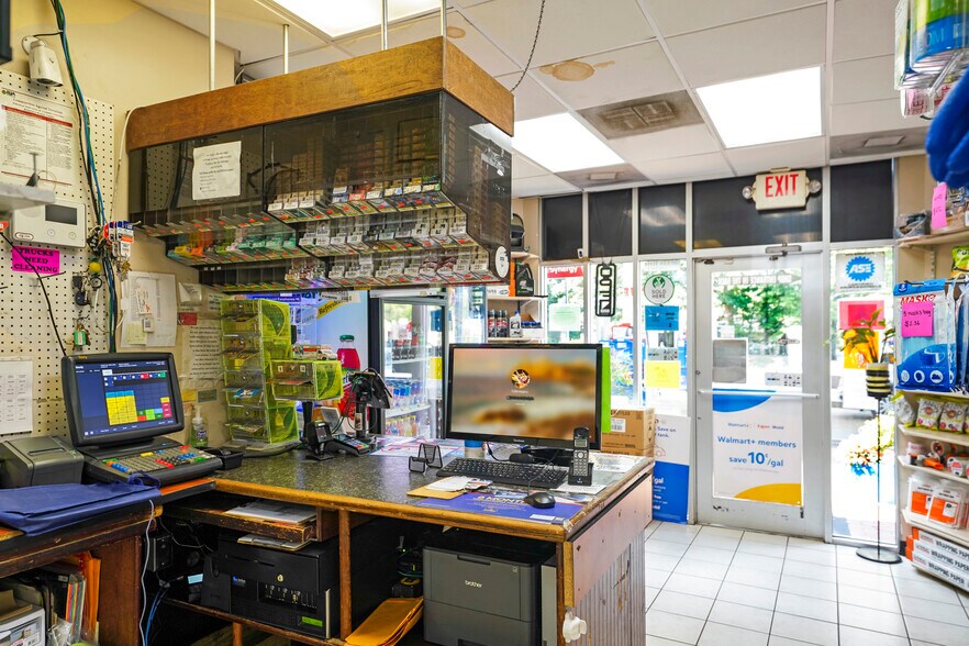 More Photos Of 11410 N Shore Dr, Reston Service Station For Sale