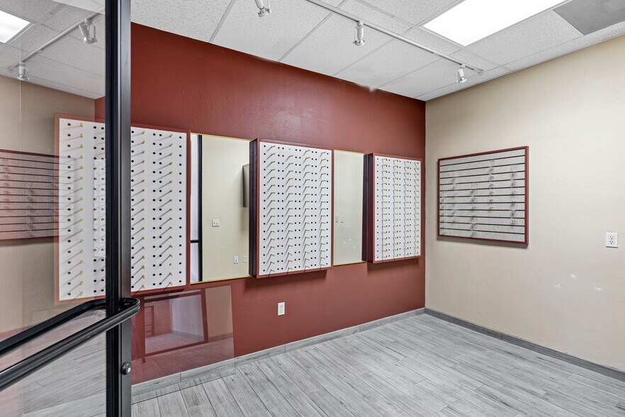 More Photos Of 15405 N 99th Ave, Sun City Medical For Lease