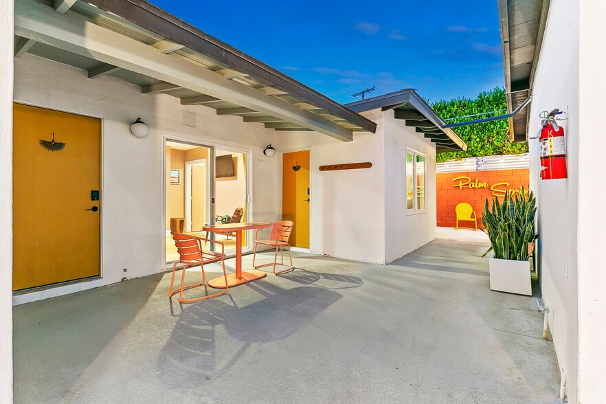 More Photos Of 1339 N Indian Canyon Dr, Palm Springs Hotel For Sale