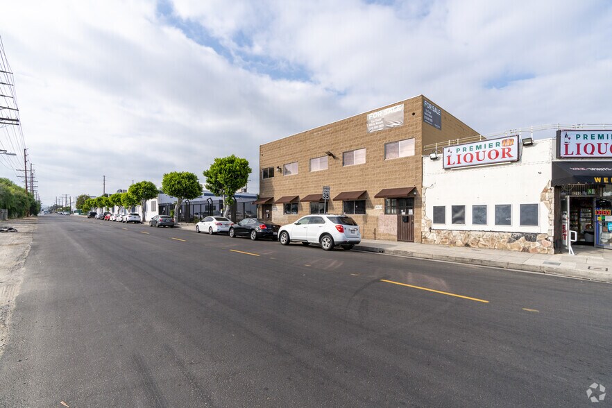 More Photos Of 8212-8214 San Fernando Rd, Sun Valley Light Distribution For Sale