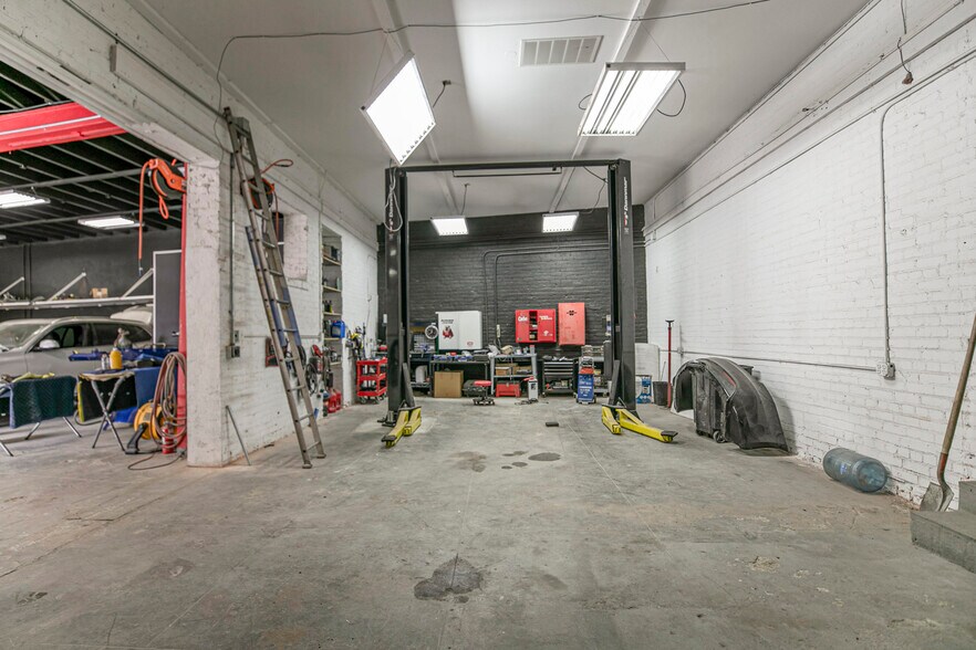 More Photos Of 4605–4619 W Pico Boulevard, Los Angeles Auto Repair For Sale