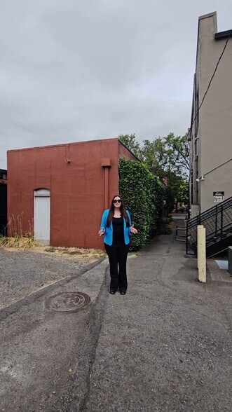 Primary Photo Of 12670 SW Farmington Rd, Beaverton Freestanding For Sale