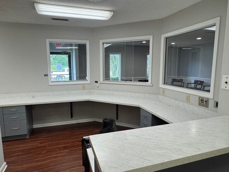More Photos Of 2320 Cosgrove Ave, North Charleston Office Residential For Sale