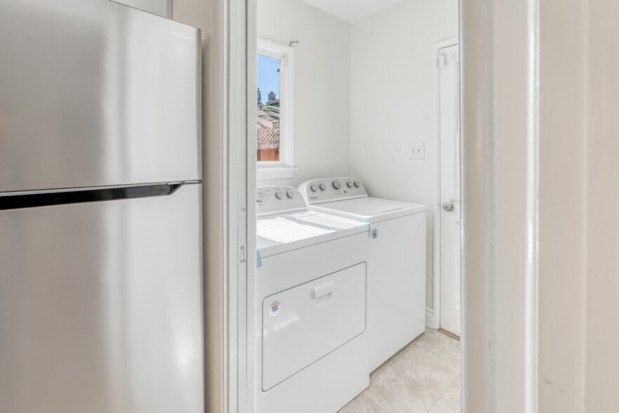 More Photos Of 15907 Enadia Way, Van Nuys Apartments For Sale