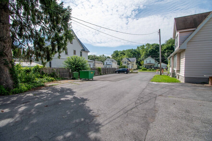 More Photos Of 301 E North St, Geneva Apartments For Sale