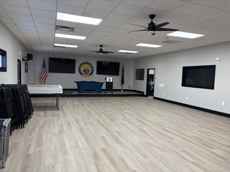 More Photos Of 1415 Shelby St, Indianapolis Office For Sale