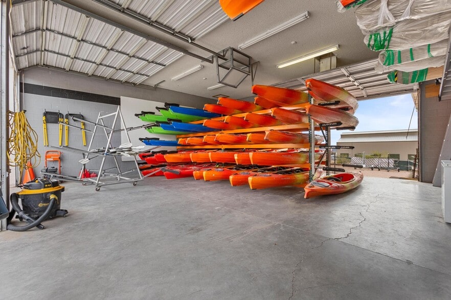 More Photos Of 1621 Foothill Dr, Boulder City General Retail For Sale