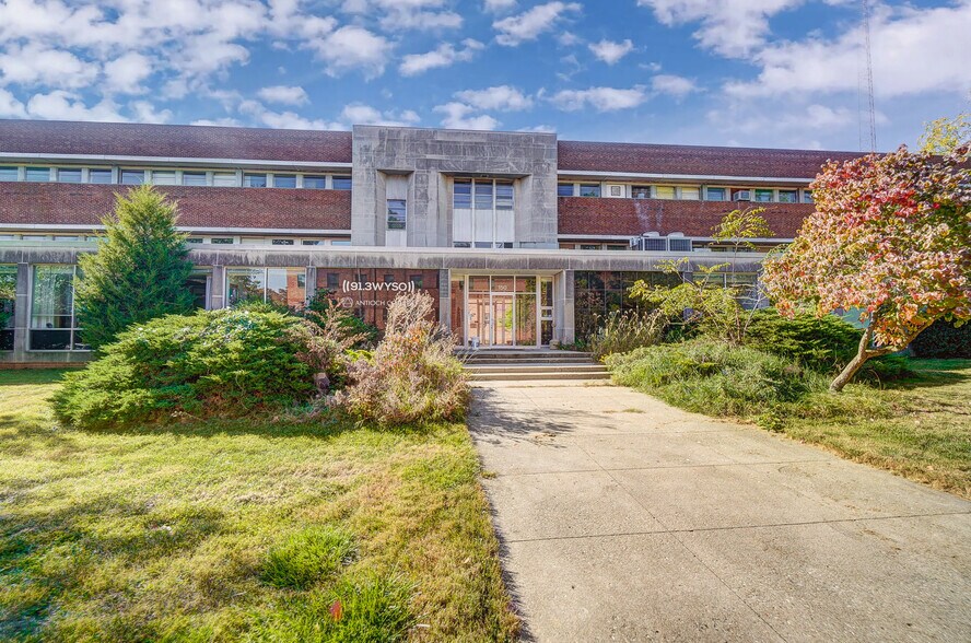 More Photos Of 150 E South College St, Yellow Springs Research And Development For Sale