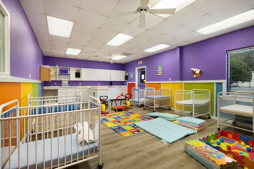 More Photos Of 204 Tibet Ave, Savannah Daycare Center For Sale