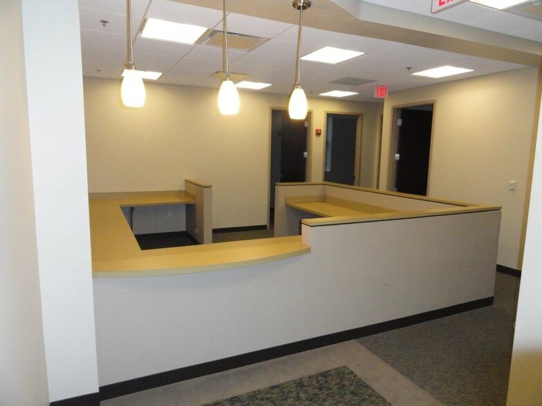 More Photos Of 4410 E Claiborne Sq, Hampton Unknown For Lease