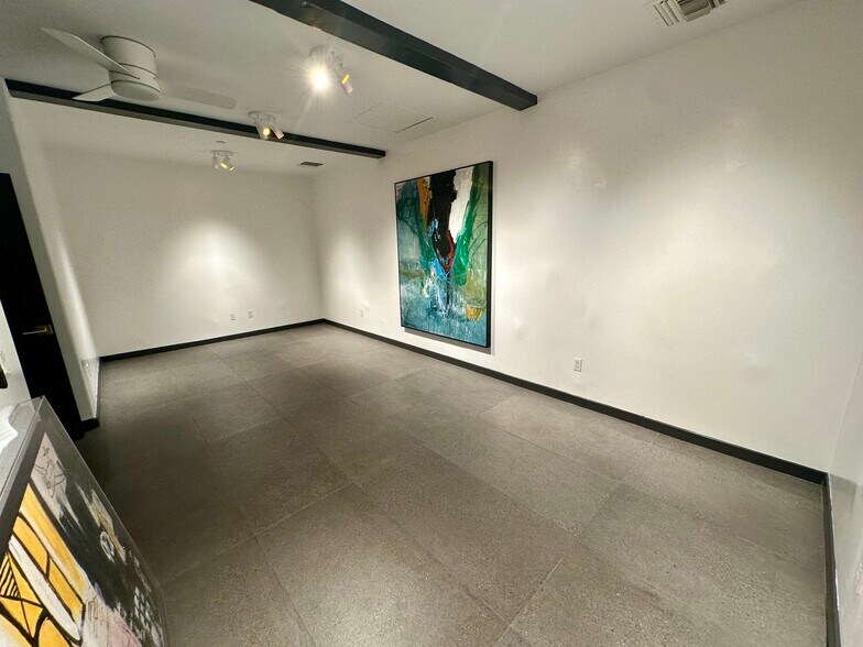 More Photos Of 560 S Paseo Dorotea, Palm Springs Medical For Lease