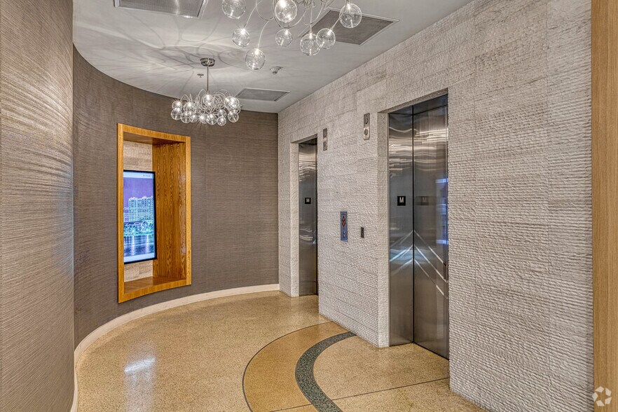 More Photos Of 404 E Central Blvd, Orlando Apartments For Lease
