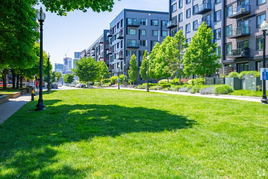 More Photos Of 2-10 Maverick Sq, Boston Apartments For Lease