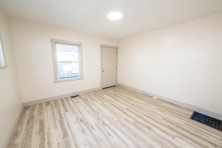 More Photos Of 128 E Bruce Ave, Dayton Multifamily For Sale