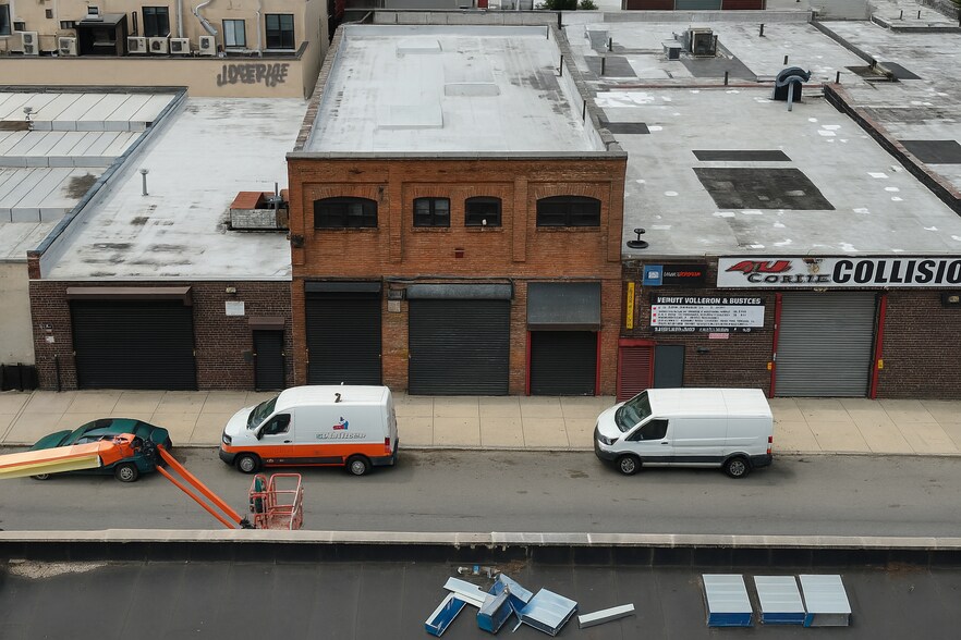 More Photos Of 224 48th St, Brooklyn Industrial For Sale