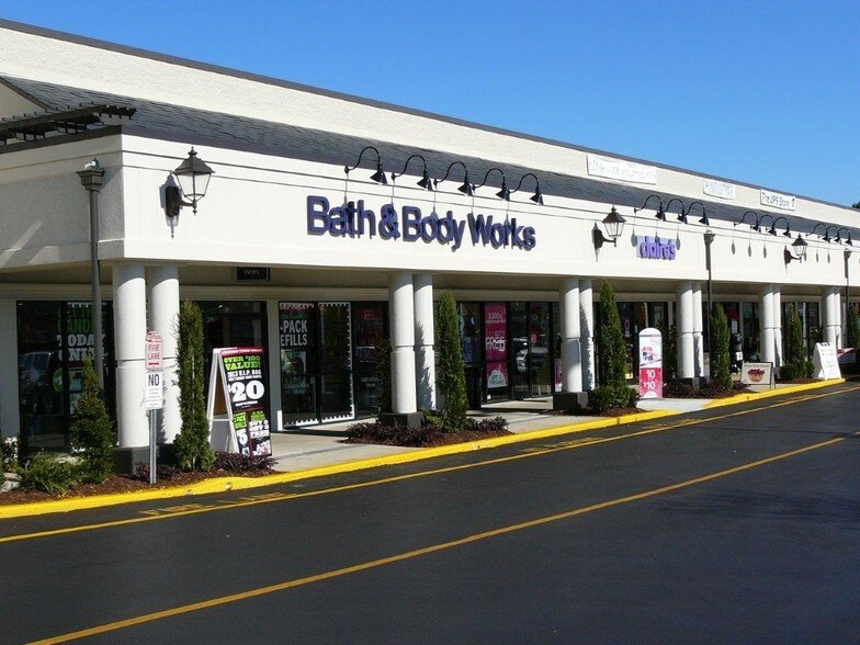 More Photos Of 1-46 Pinecrest Plaza, Southern Pines Unknown For Sale