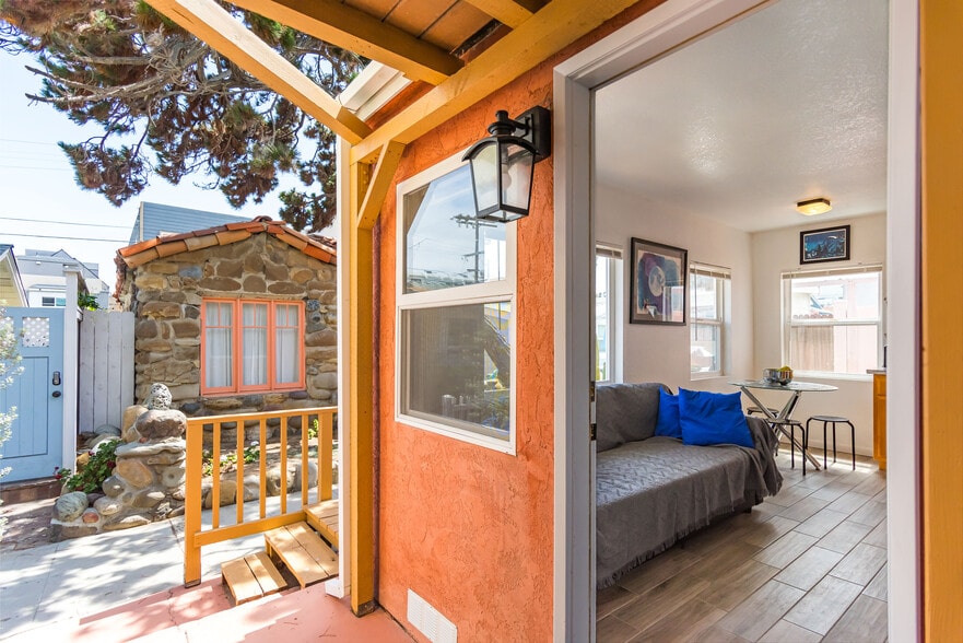 More Photos Of 830-832 Pismo Ct, San Diego Apartments For Sale