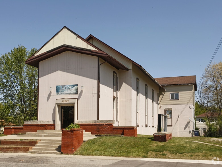 Primary Photo Of 32747 Grand Traverse St, Westland Religious Facility For Sale