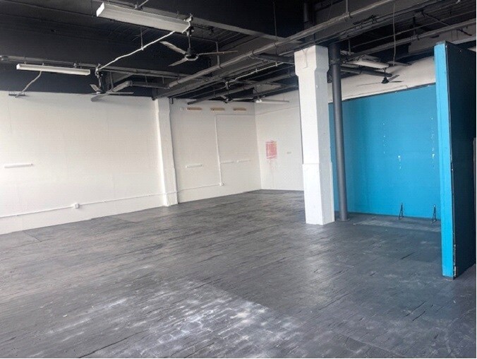 More Photos Of 3065 N Rockwell St, Chicago Industrial For Sale