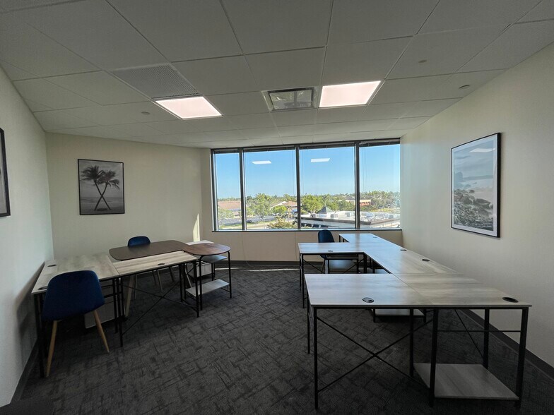 More Photos Of 13099 S Cleveland Ave, Fort Myers Office For Lease