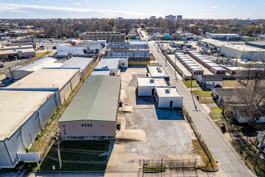 More Photos Of 807 S Xanthus Ave, Tulsa Warehouse For Sale