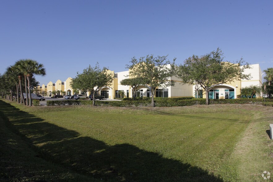 More Photos Of 1701-1745 Banks Rd, Margate Light Distribution For Lease