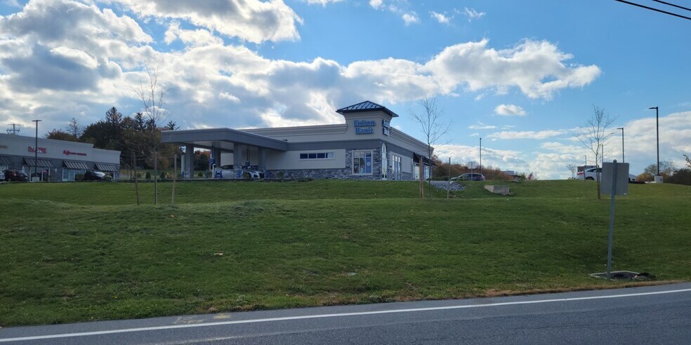 More Photos Of 7799 Allentown Blvd, Harrisburg Unknown For Lease