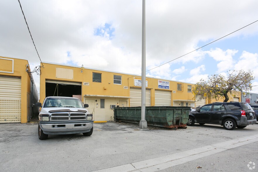 More Photos Of 653 W 27th St, Hialeah Unknown For Lease
