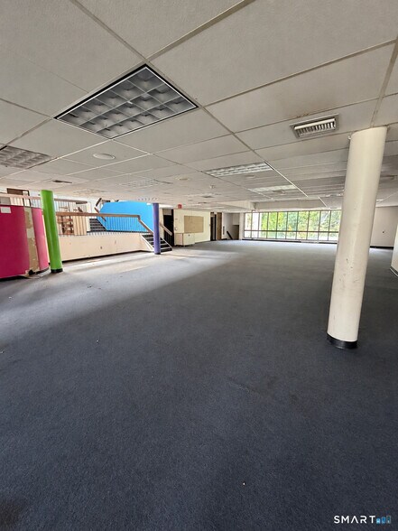 More Photos Of 51 Gabb Rd, Bloomfield Schools For Sale