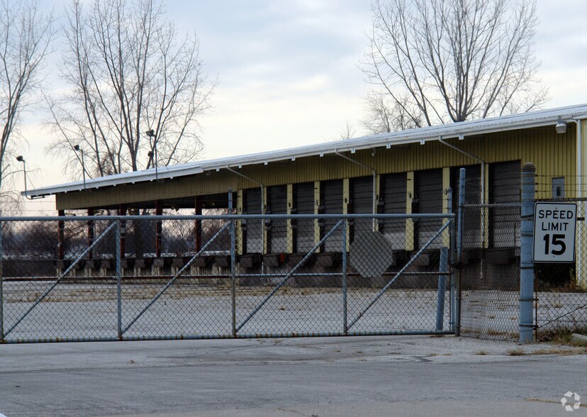 More Photos Of 4431 South Ave, Toledo Truck Terminal For Lease