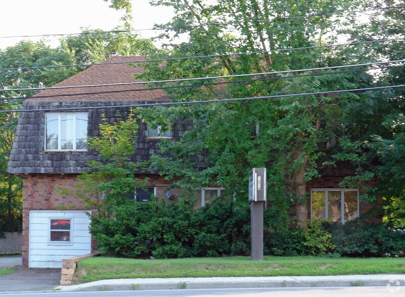 More Photos Of 1674 Western Ave, Albany Apartments For Lease