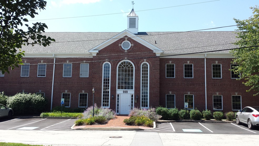 Primary Photo Of 999 West Chester Pike, West Chester Medical For Lease