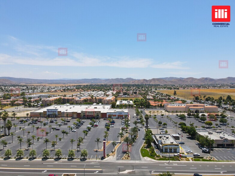 More Photos Of W Florida Ave & Kirby St, Hemet Land For Lease