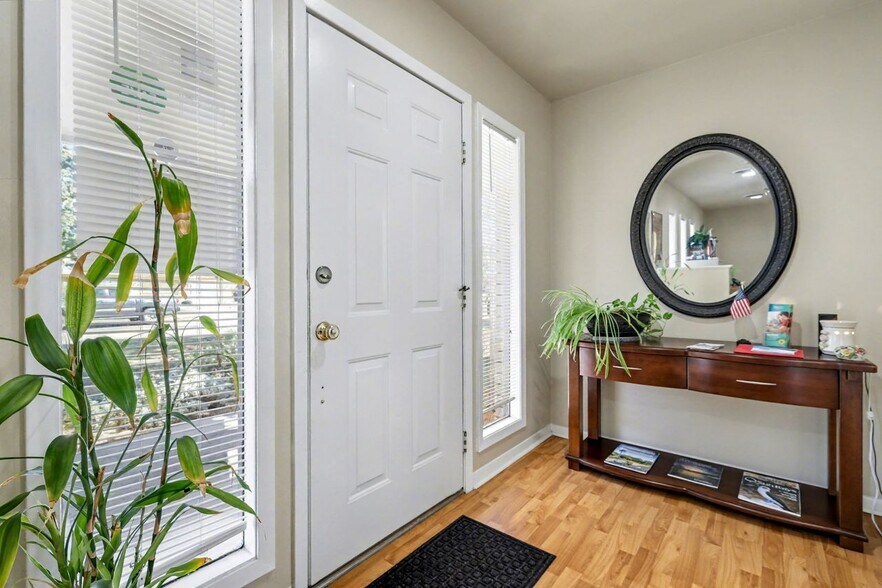 More Photos Of 2406 Dawn Dr, Georgetown Office For Sale