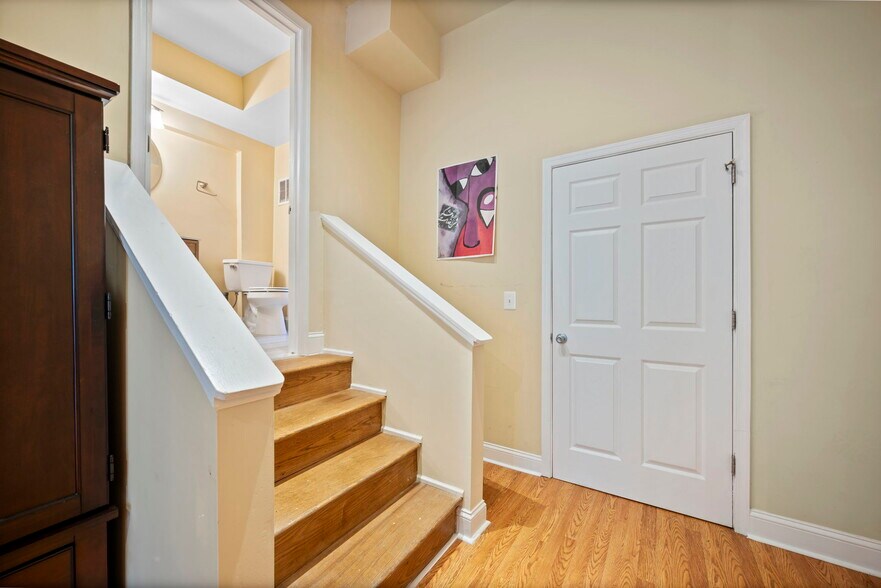 More Photos Of 338 N Charles St, Baltimore Storefront Retail Residential For Sale