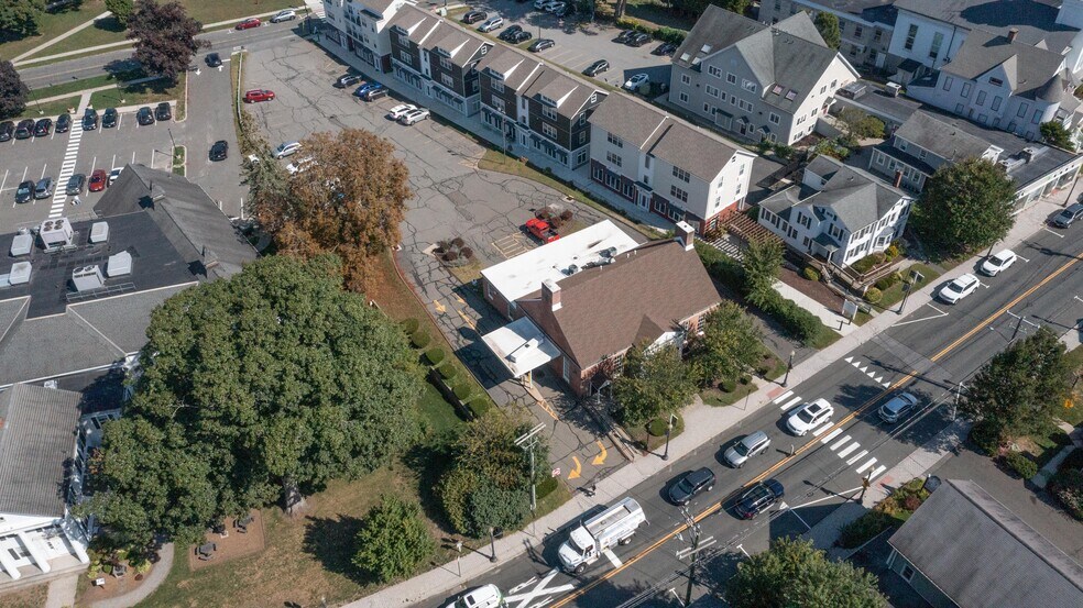 More Photos Of 159 Greenwood Ave, Bethel Bank For Sale