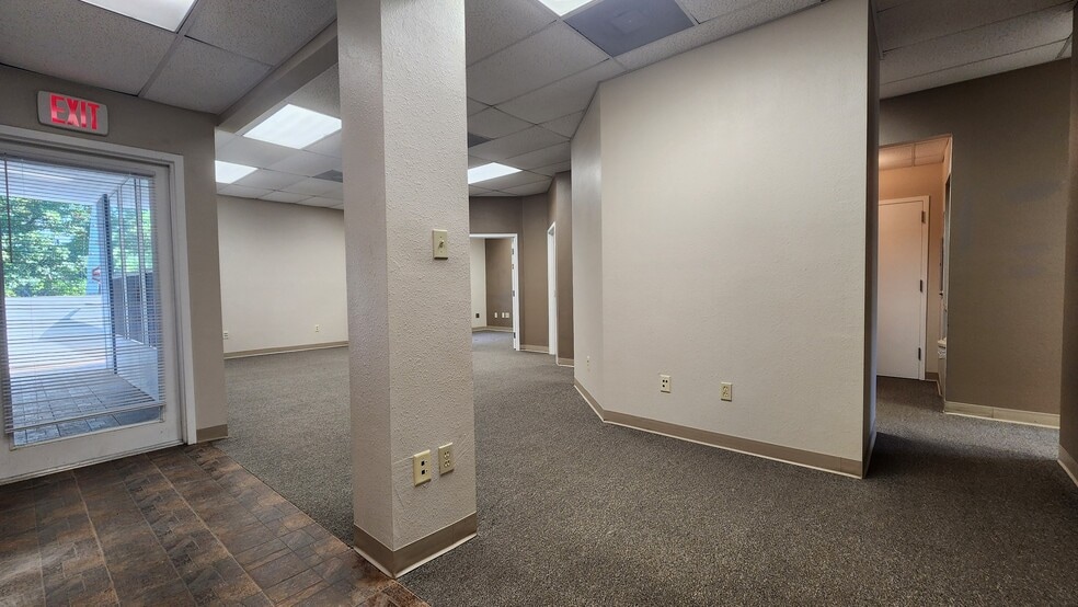 More Photos Of 2199 N Monroe St, Tallahassee Office For Lease