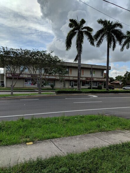 More Photos Of 1075-1091 Sunset Strip, Fort Lauderdale Office For Sale