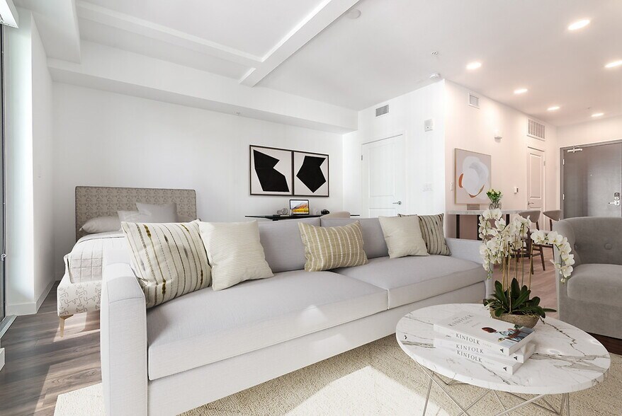 More Photos Of 6240 W Sunset Blvd, Los Angeles Apartments For Lease