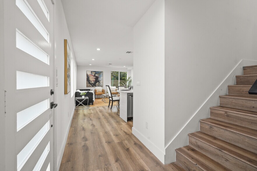 More Photos Of 2611 4th St, Los Angeles Apartments For Sale