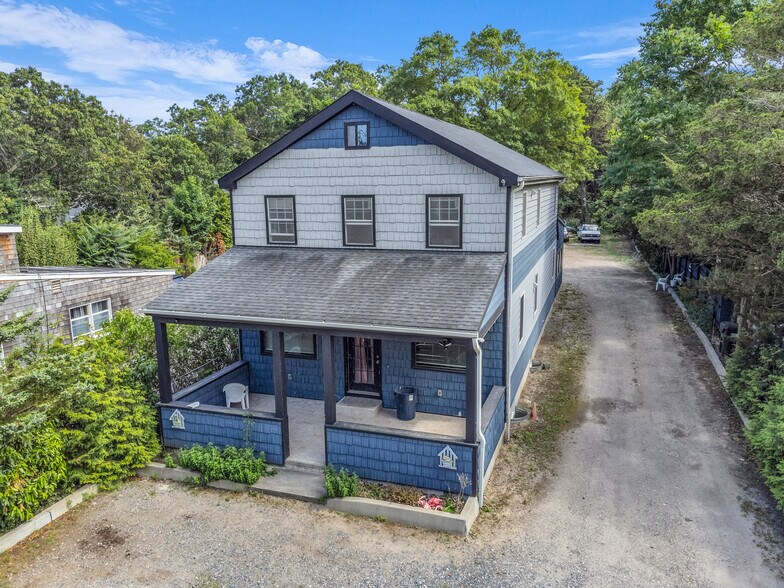 More Photos Of 715 Flanders Rd, Riverhead Office For Sale
