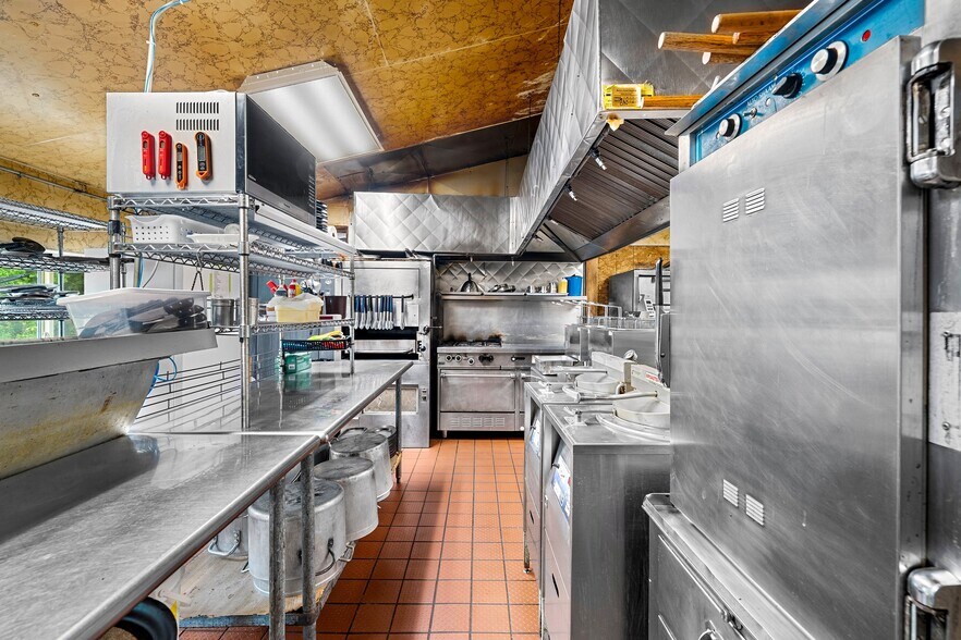 More Photos Of N12808 Northway Dr, Athelstane Restaurant For Sale