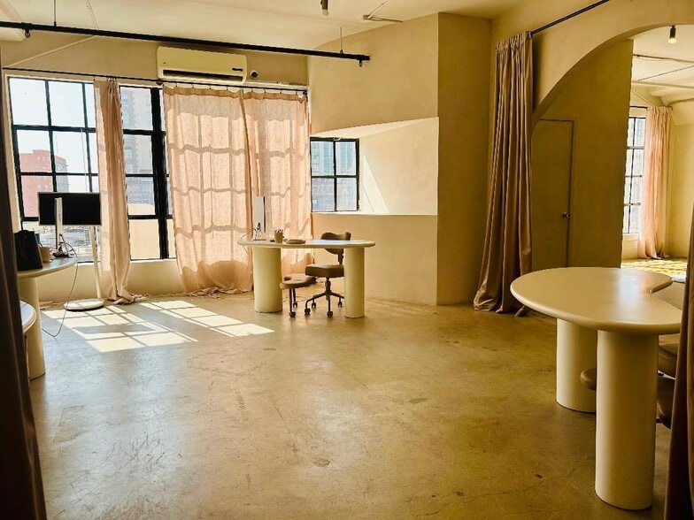 More Photos Of 120 E 8th St, Los Angeles Loft Creative Space For Lease