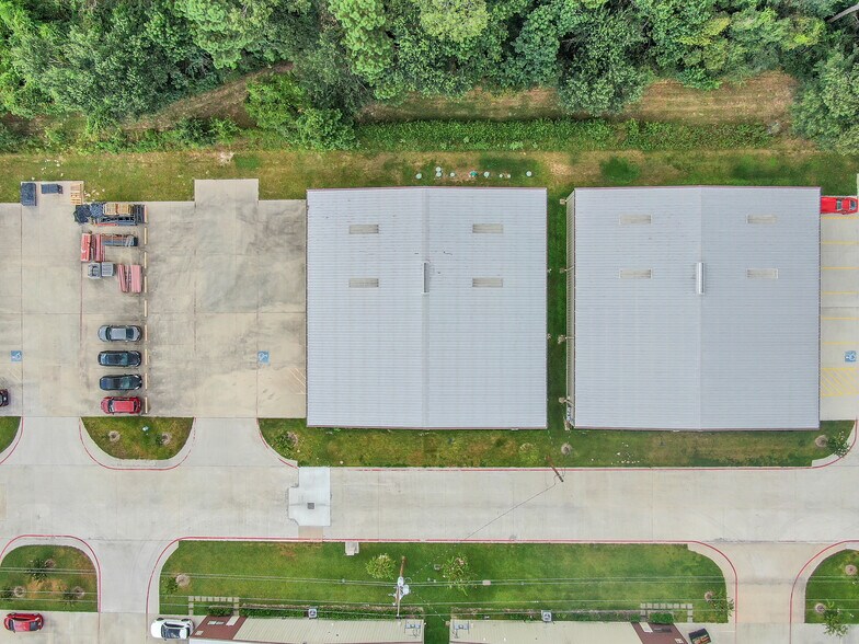 More Photos Of 21255 Blair Rd, Conroe Warehouse For Sale