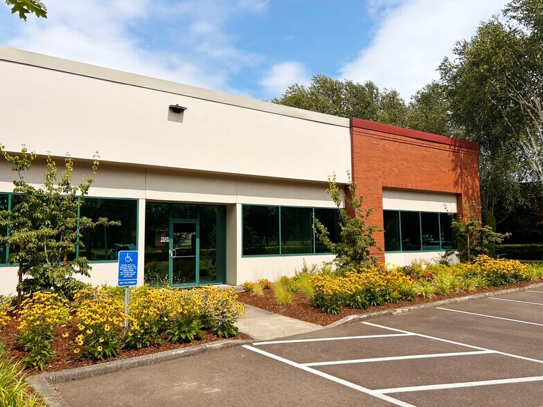 More Photos Of 7425 NW Evergreen Pky, Hillsboro Unknown For Lease