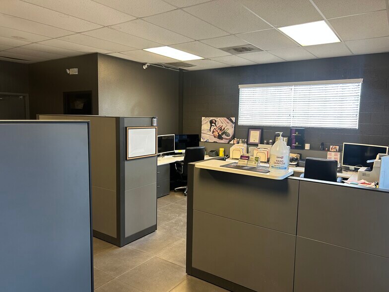 More Photos Of 2785 N Lamb Blvd, Las Vegas Warehouse For Sale