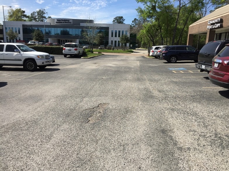 More Photos Of 2610 Chestnut Ridge Rd, Humble Unknown For Lease